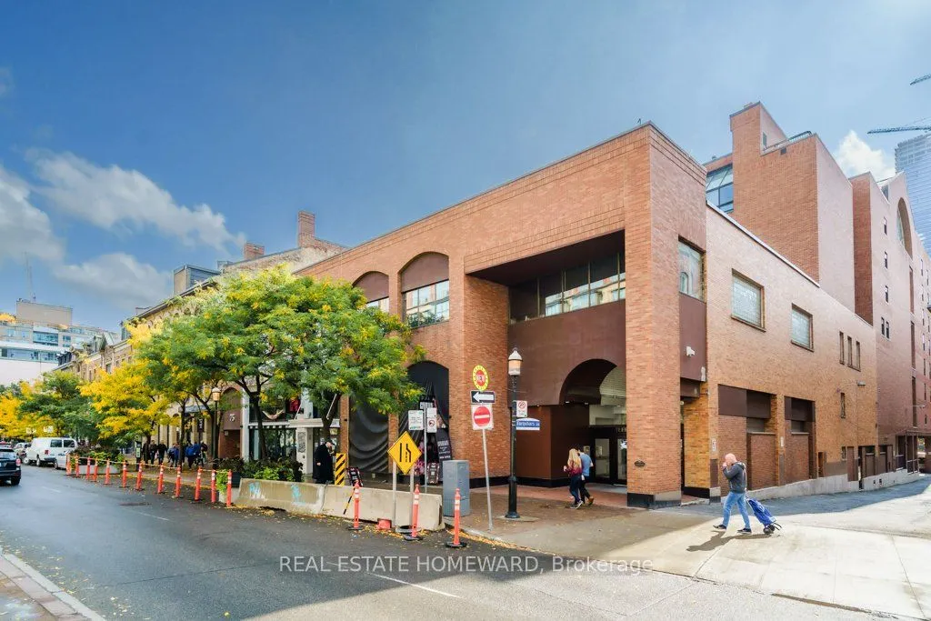 71 Front Street E, #606