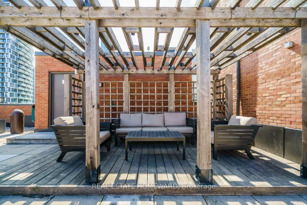71 Front Street E, #606