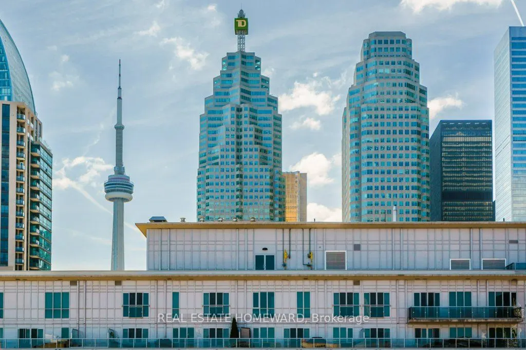 71 Front Street E, #606