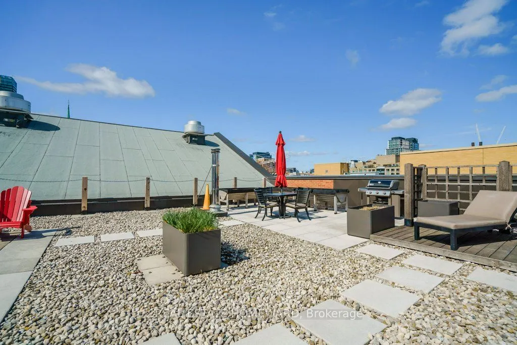 71 Front Street E, #606