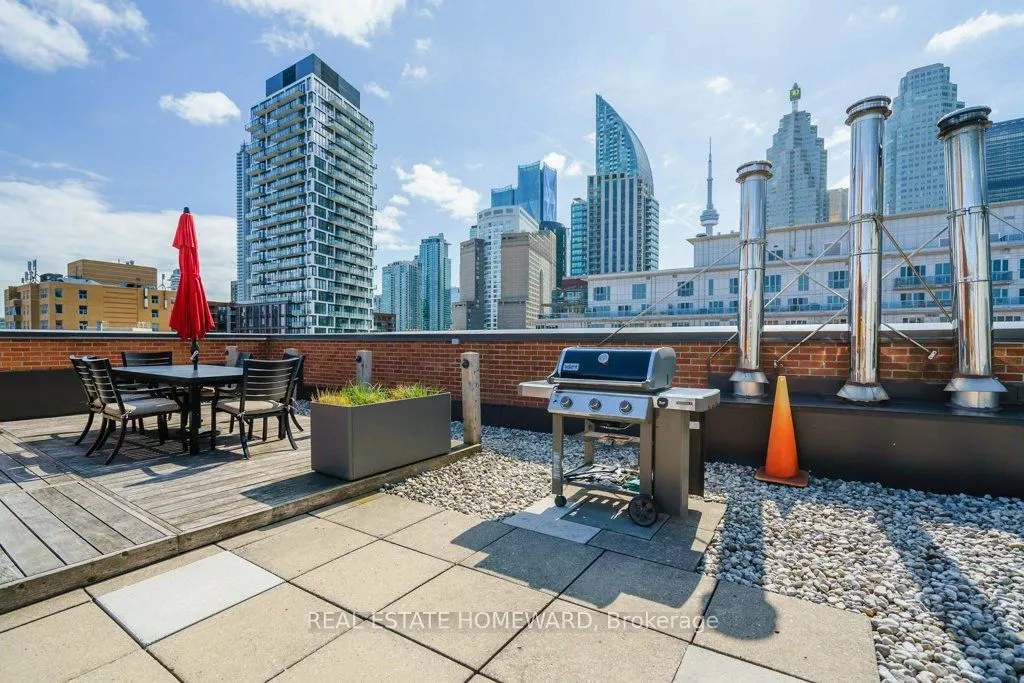 71 Front Street E, #606