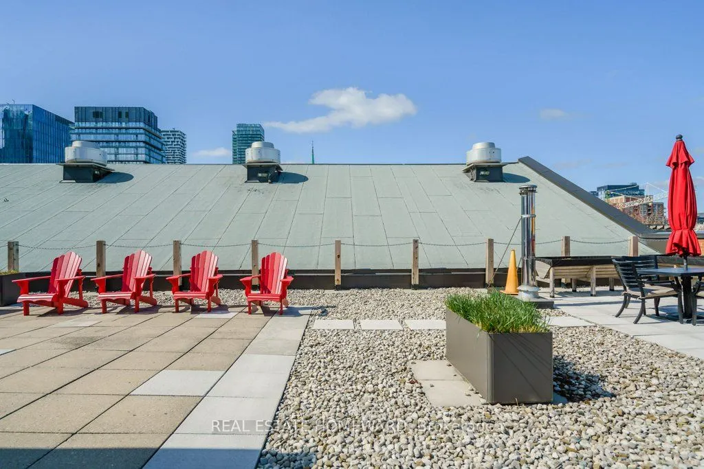 71 Front Street E, #606
