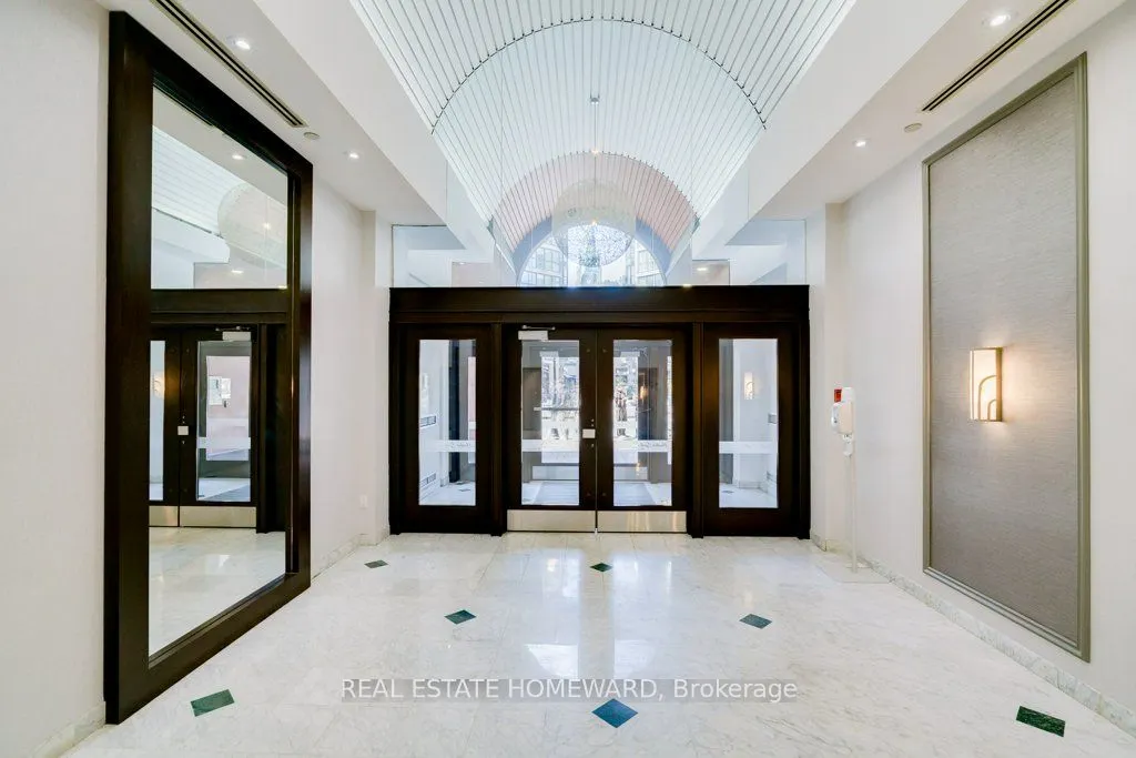 71 Front Street E, #606
