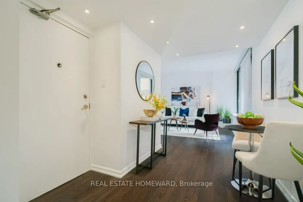 71 Front Street E, #606