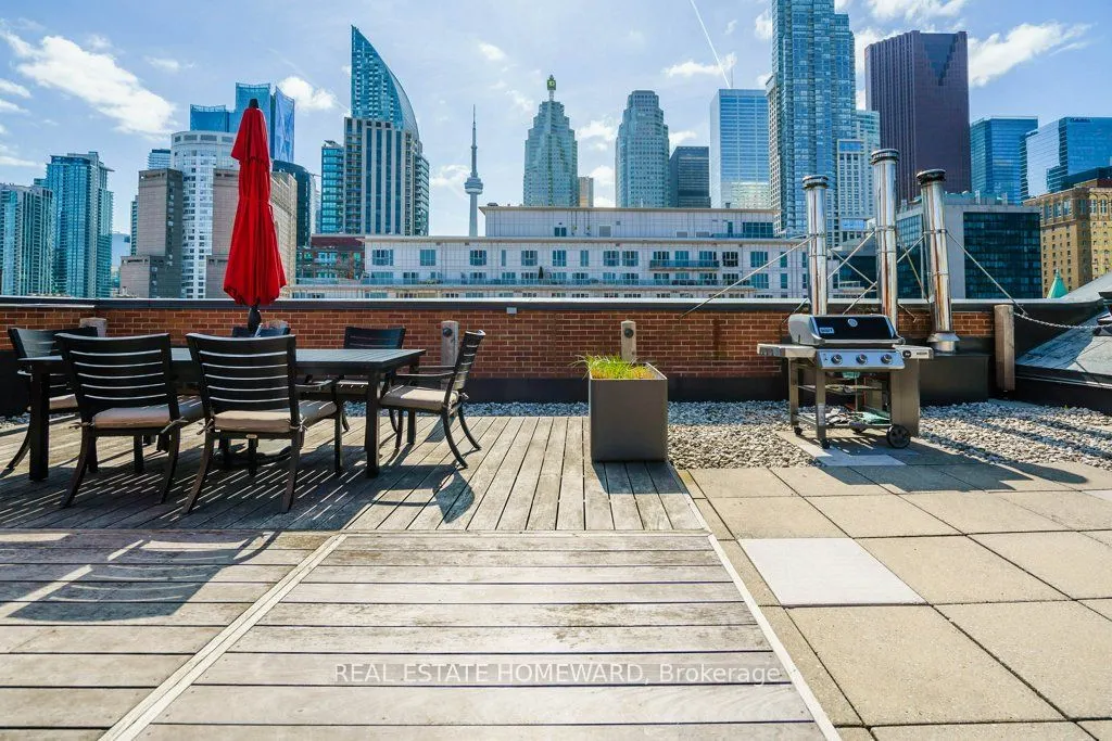 71 Front Street E, #606