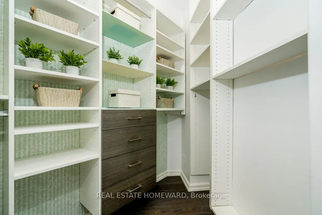 71 Front Street E, #606