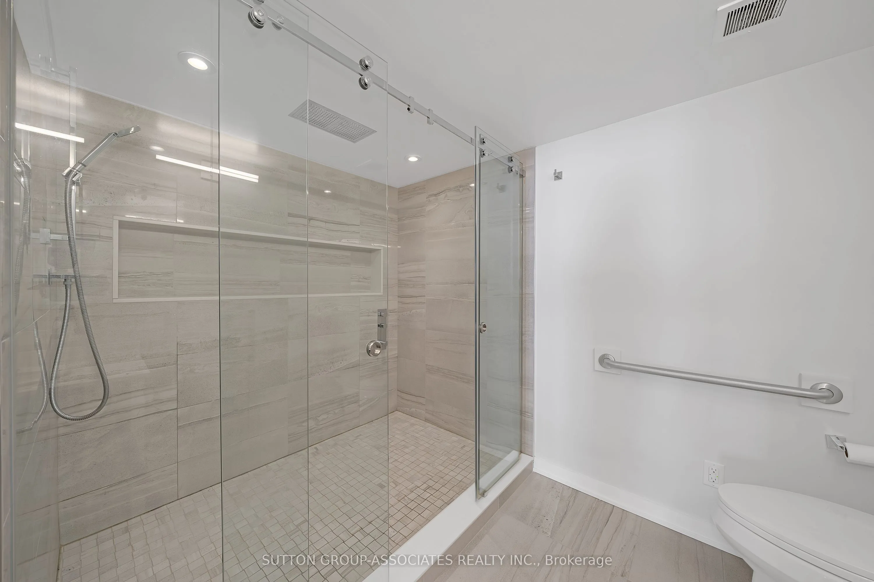 130 Carlton Street, #601