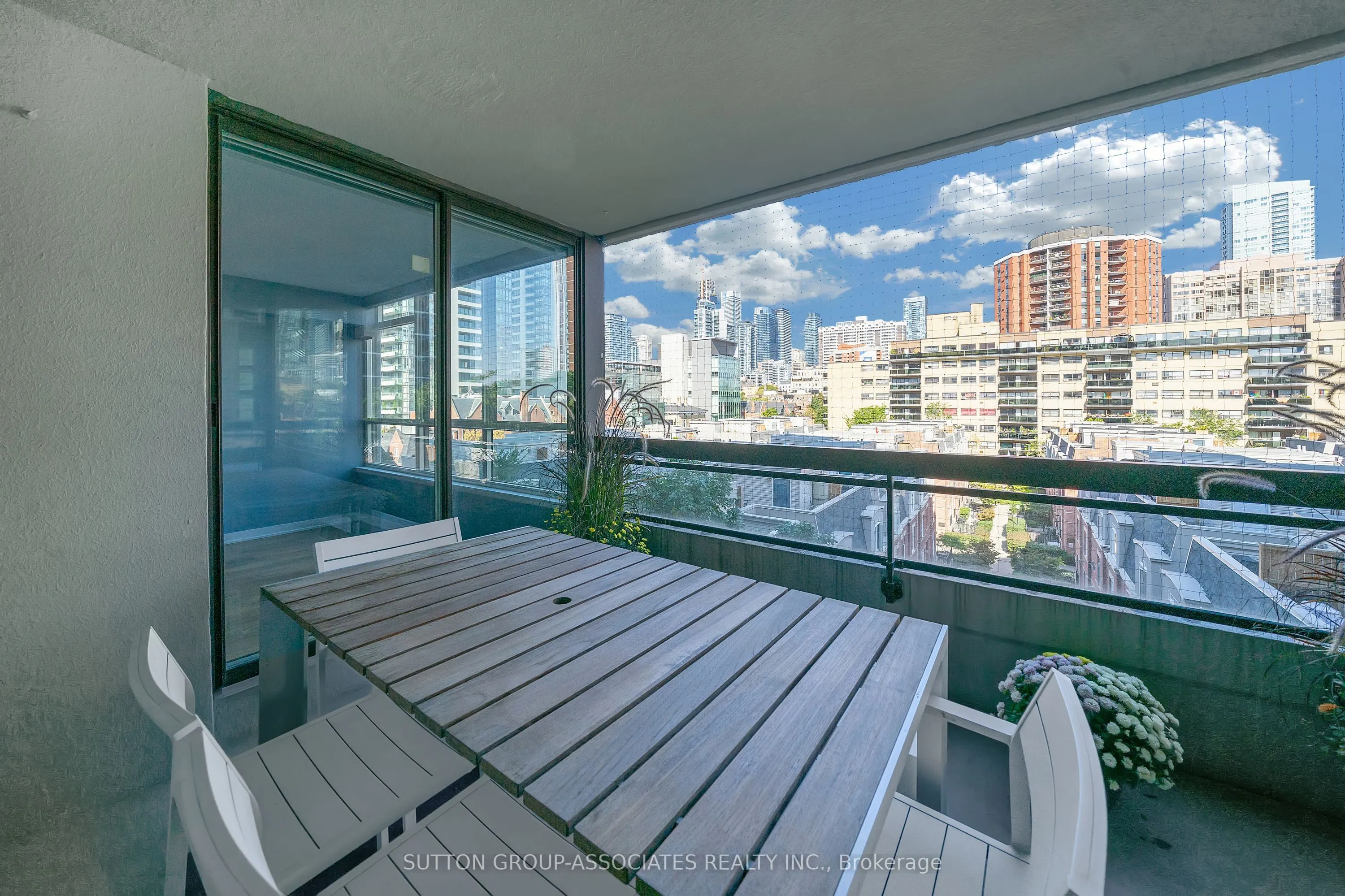 130 Carlton Street, #601