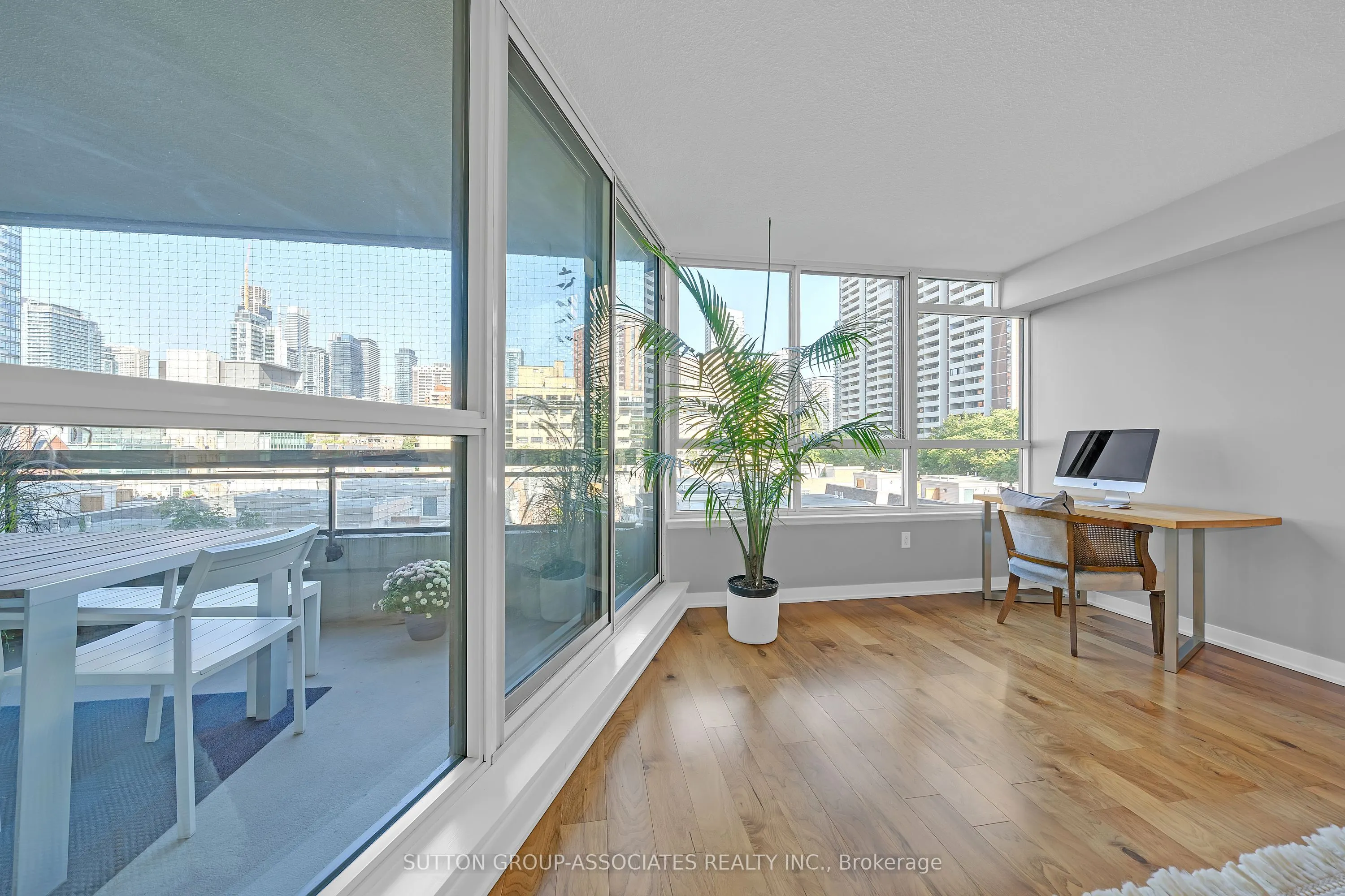 130 Carlton Street, #601