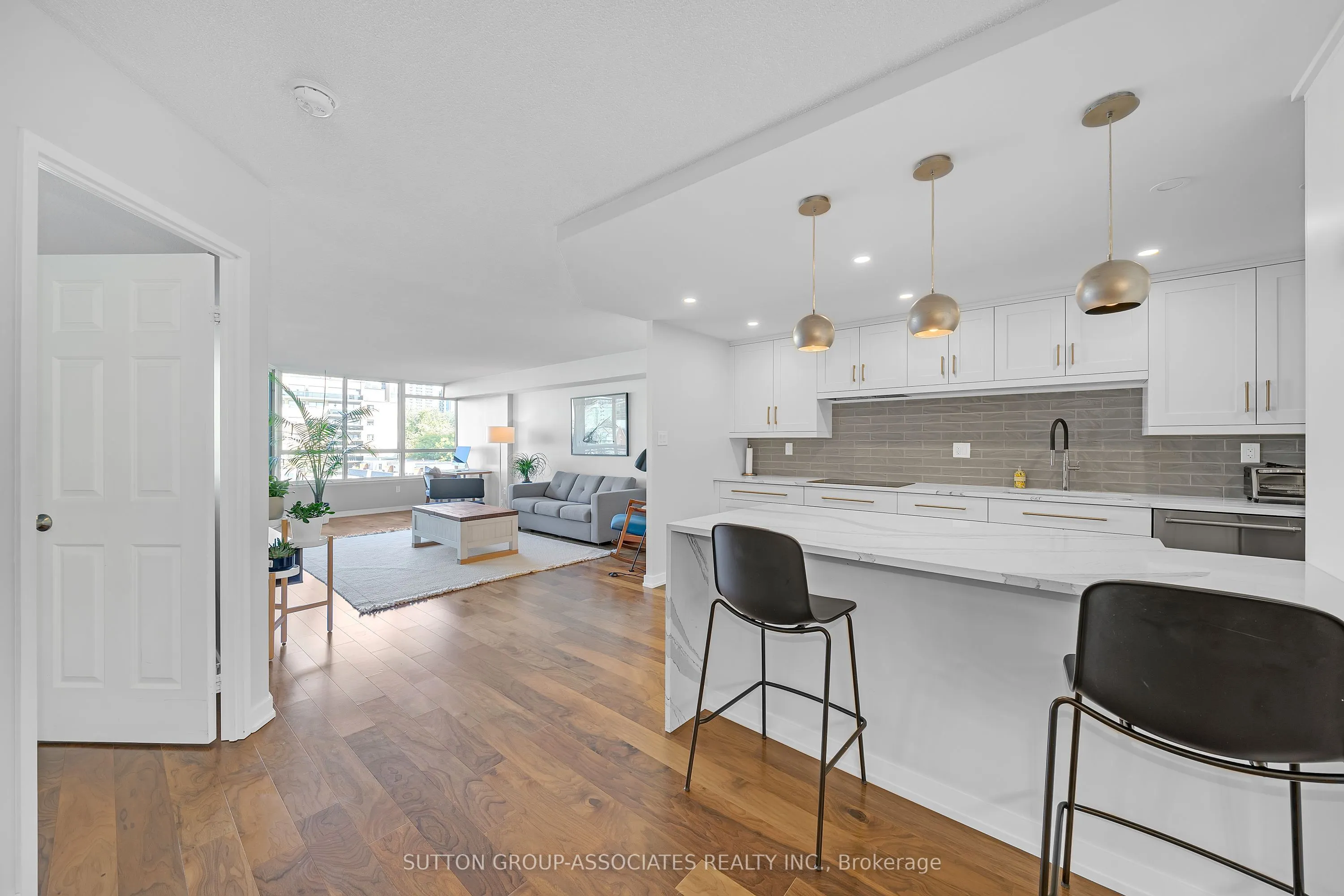 130 Carlton Street, #601