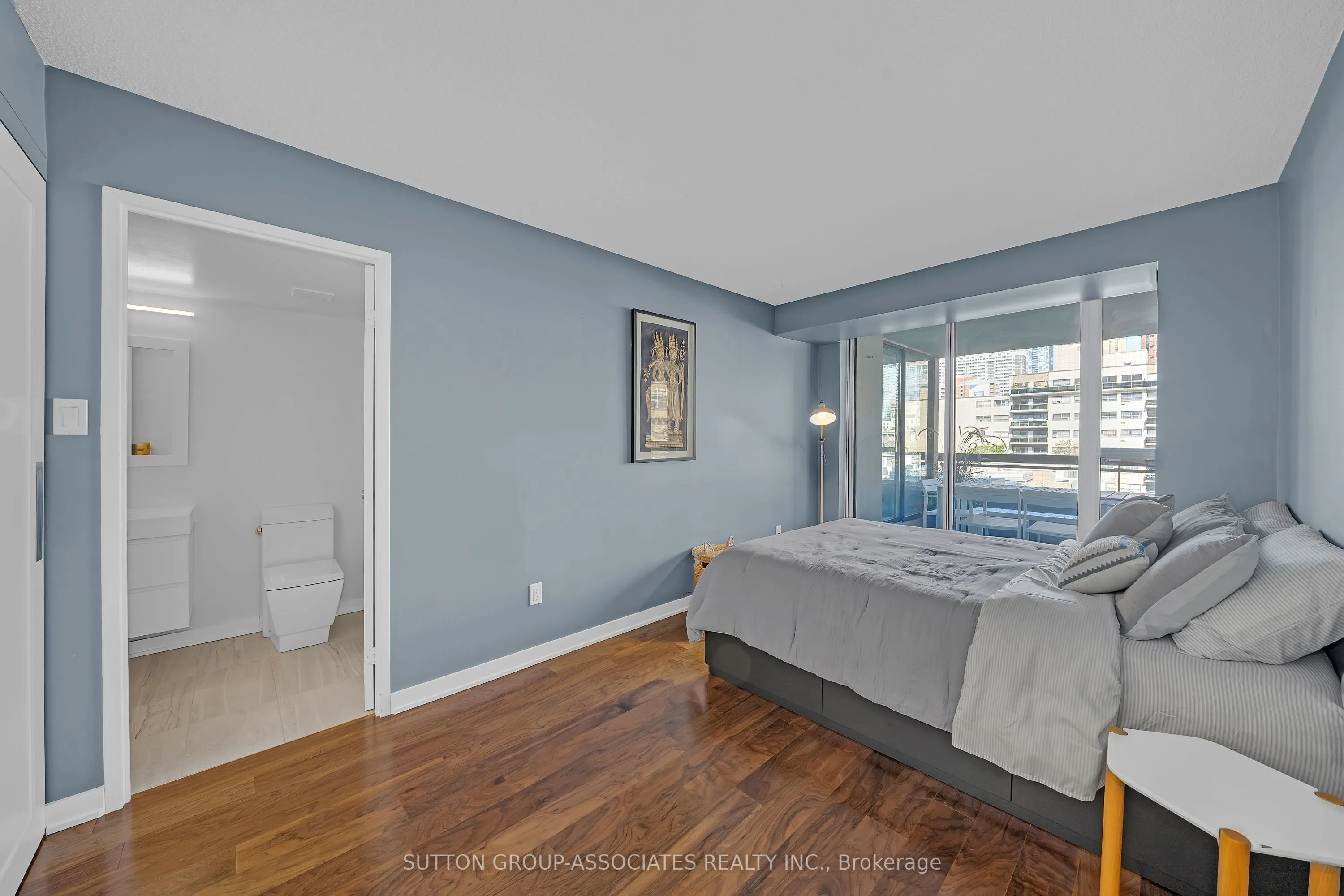 130 Carlton Street, #601