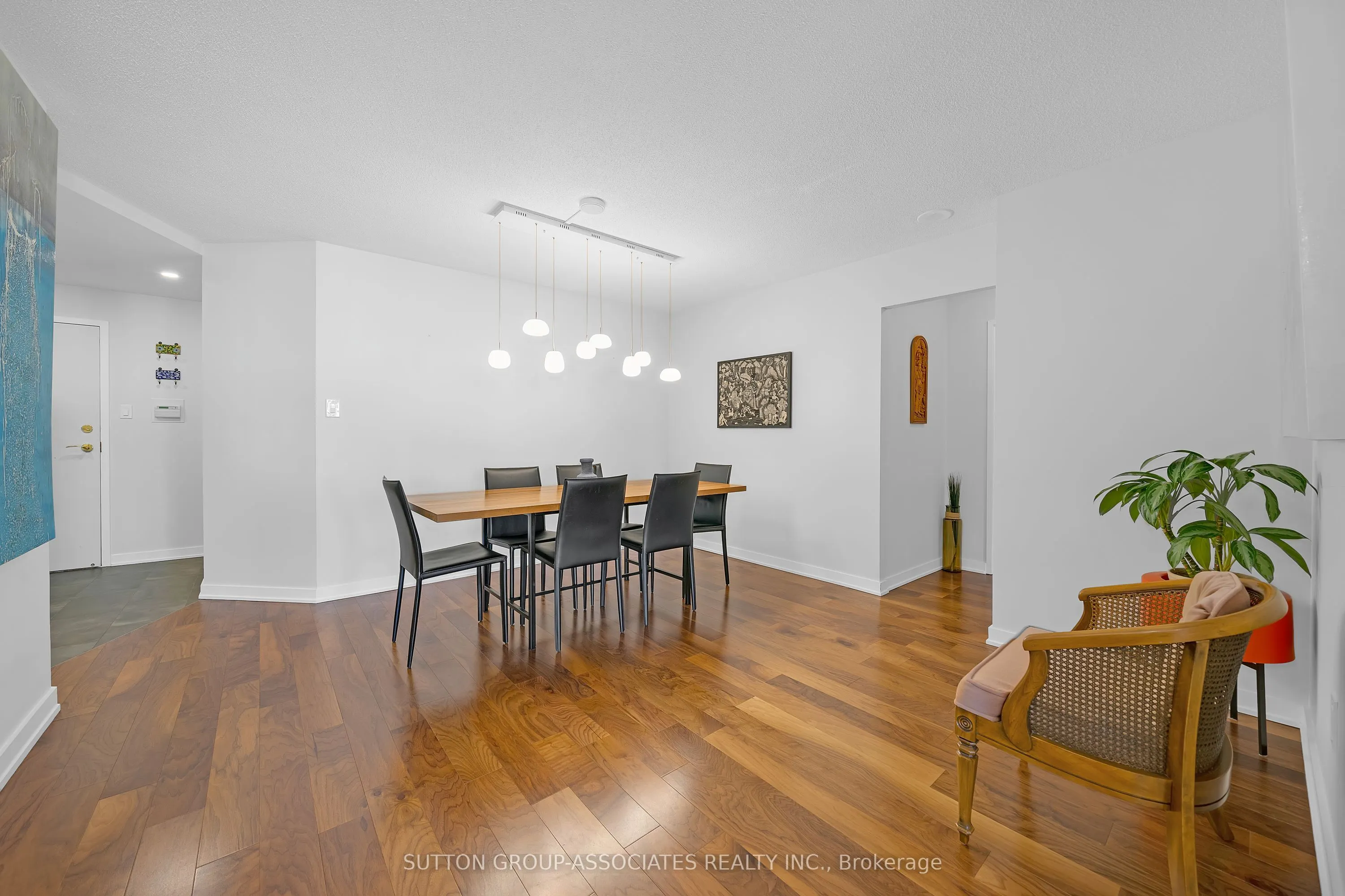 130 Carlton Street, #601