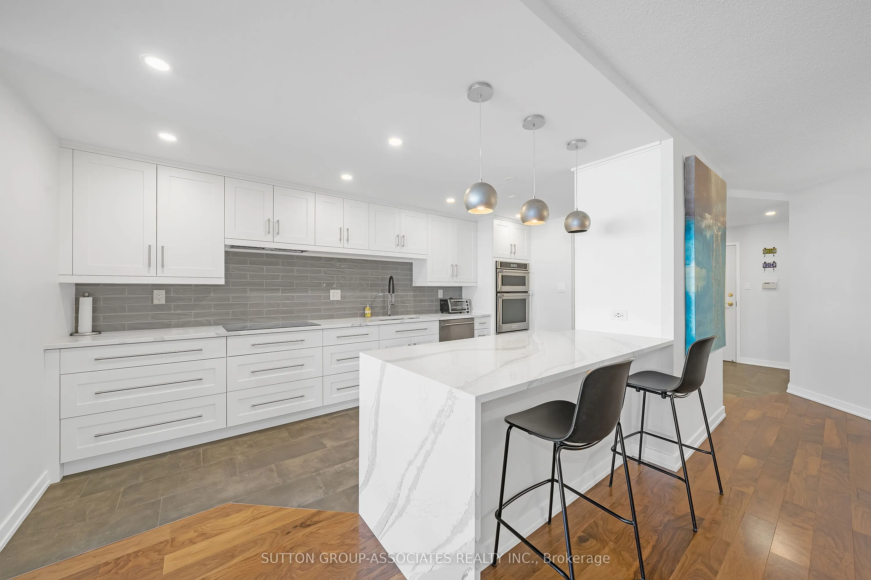 130 Carlton Street, #601