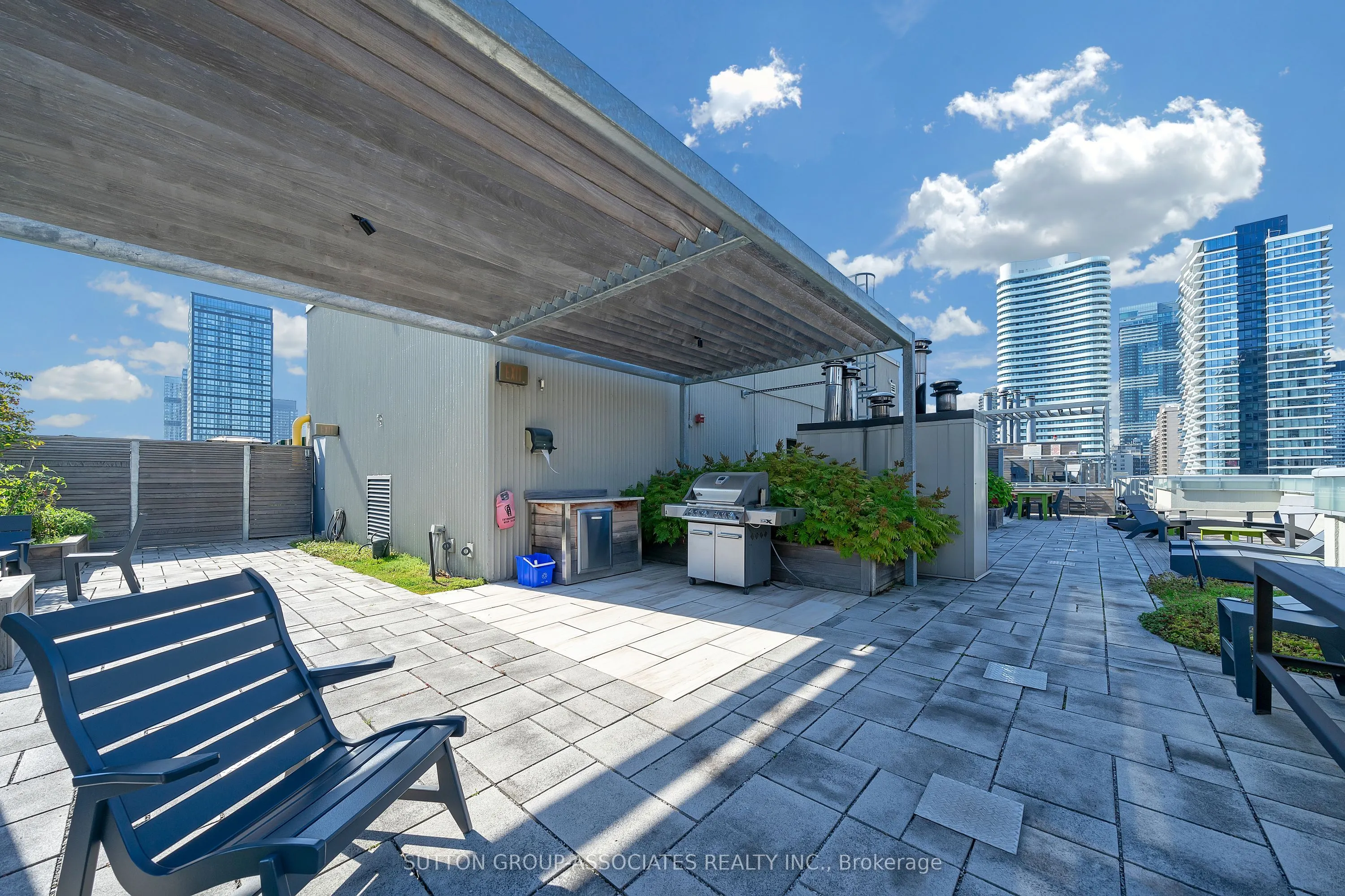 130 Carlton Street, #601