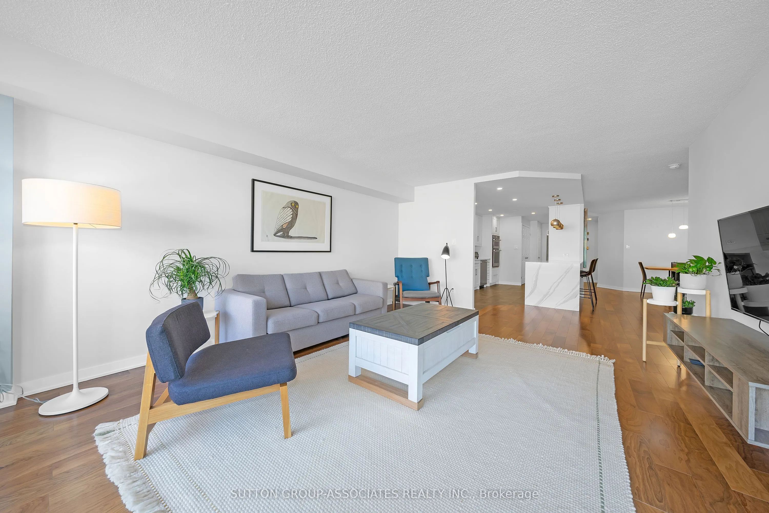 130 Carlton Street, #601