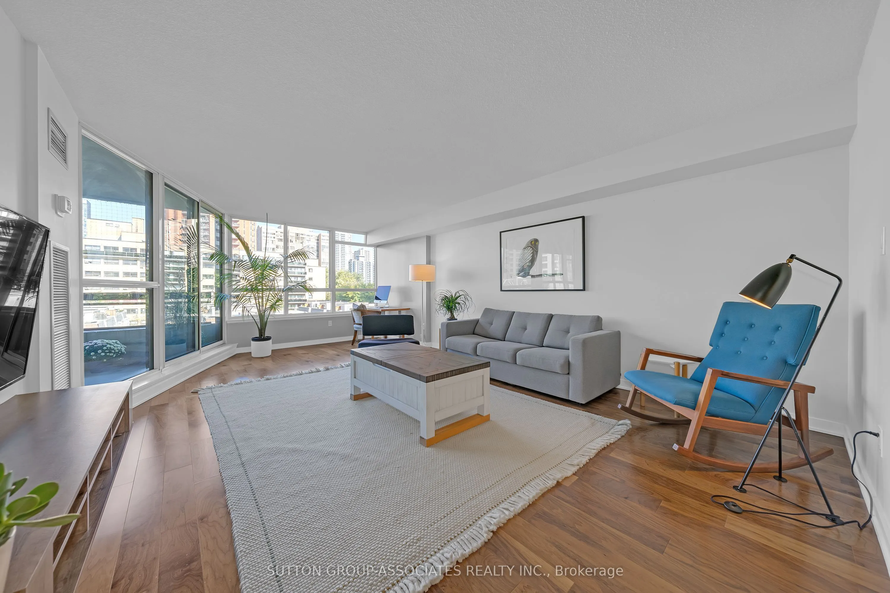 130 Carlton Street, #601