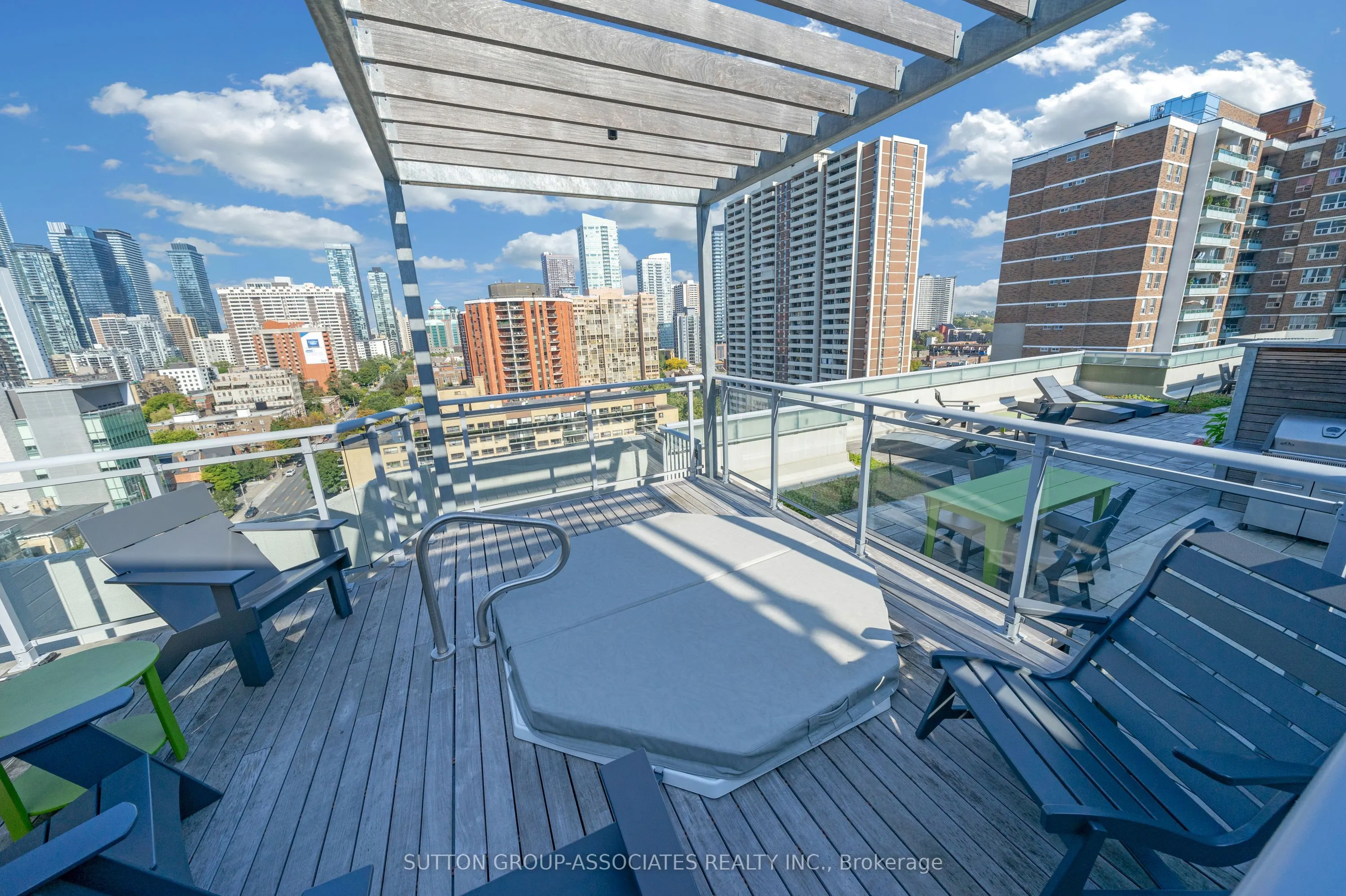 130 Carlton Street, #601