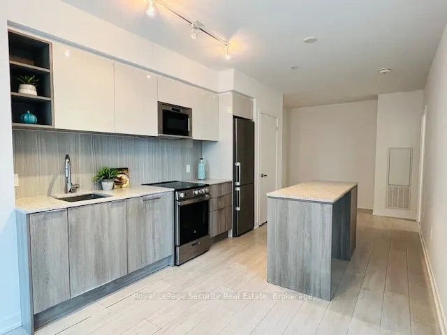 31 Tippett Road, #645