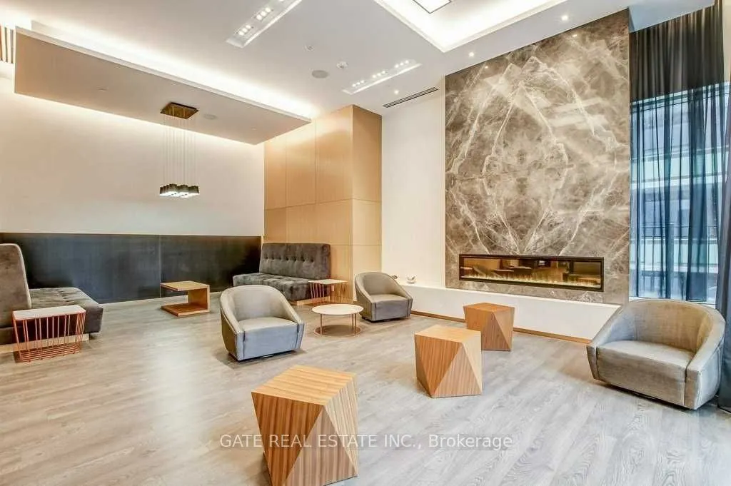 101 Erskine Avenue, #1403