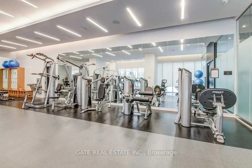 101 Erskine Avenue, #1403