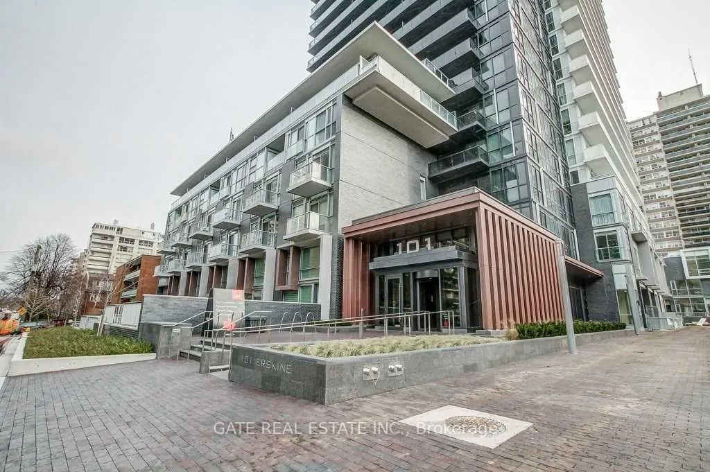 101 Erskine Avenue, #1403