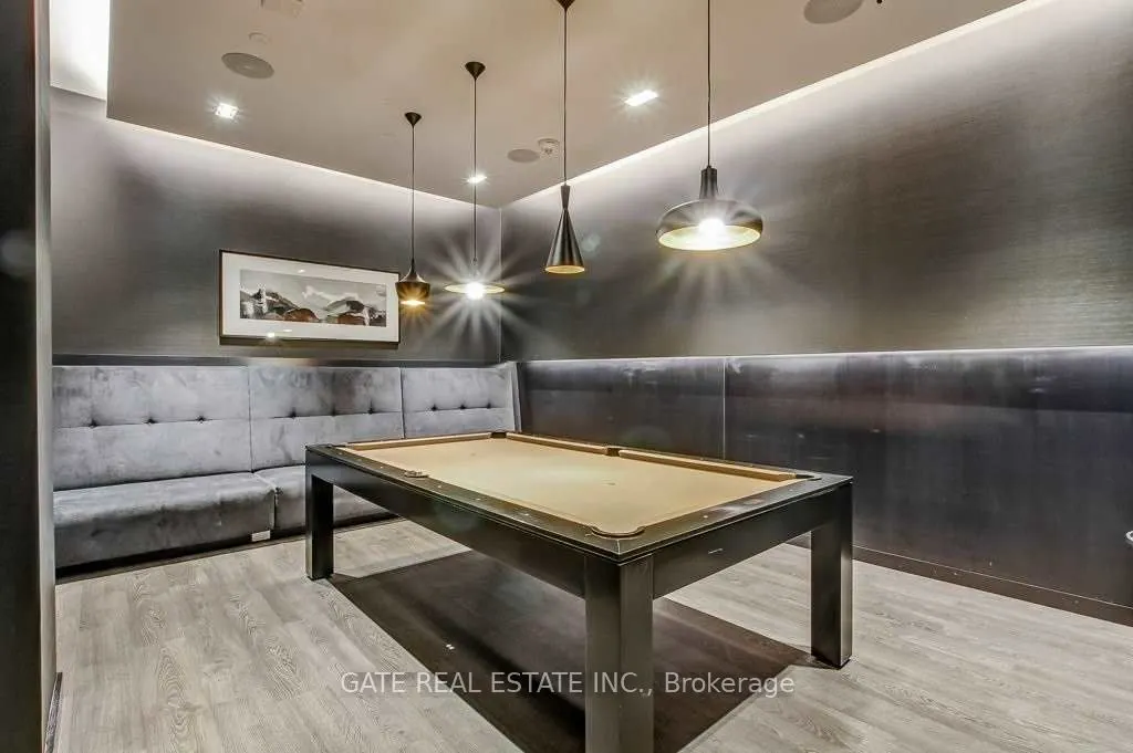 101 Erskine Avenue, #1403