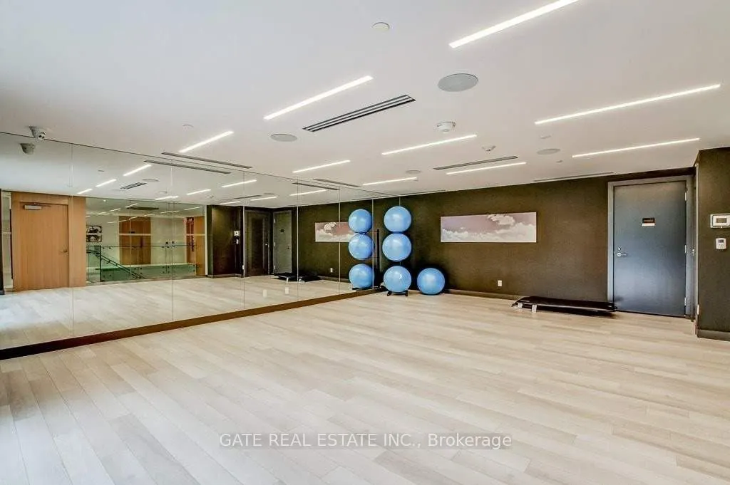 101 Erskine Avenue, #1403