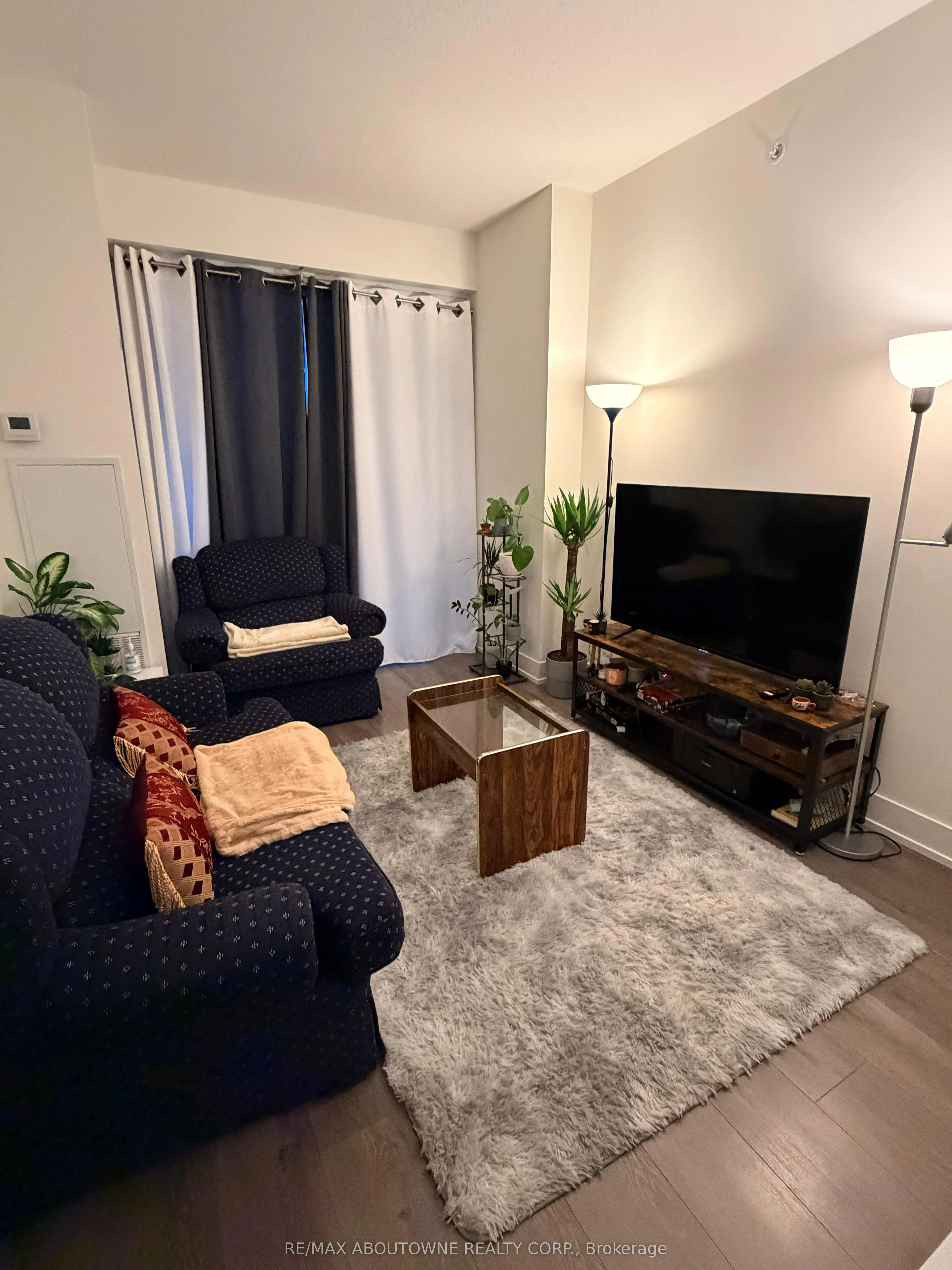 180 Fairview Mall Drive, #2