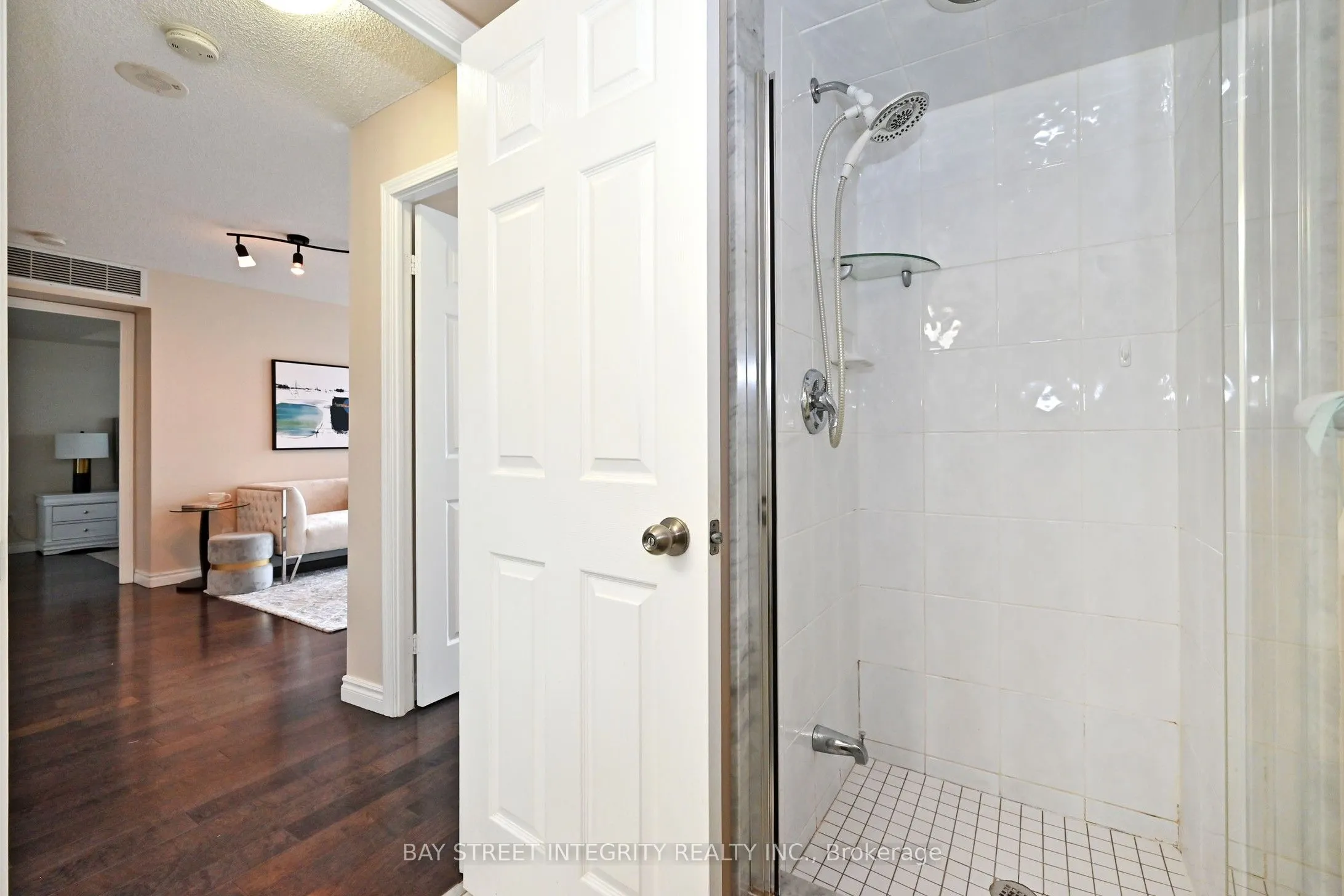 30 Harrison Garden Boulevard, #2101