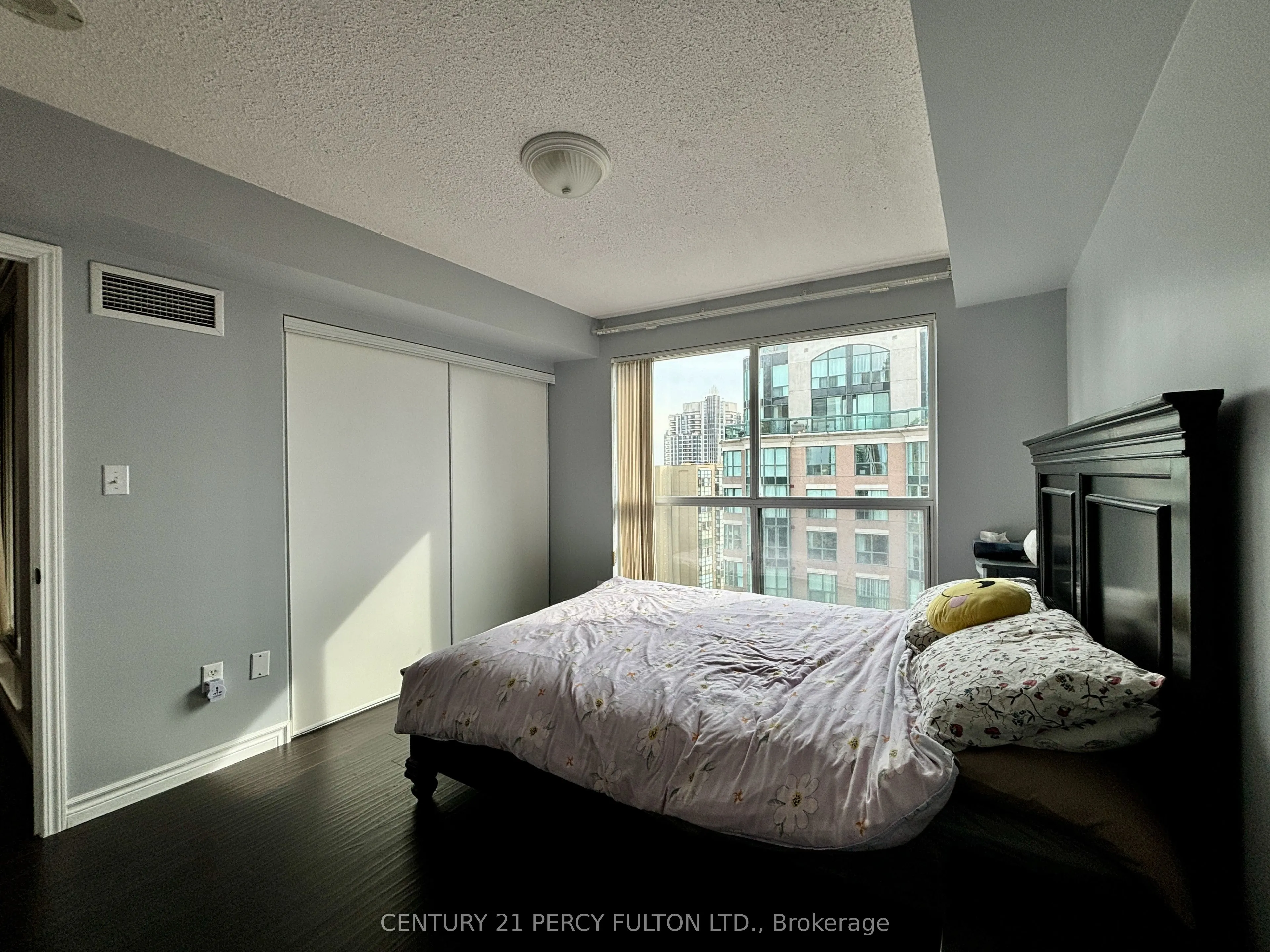 7 Lorraine Drive, #2003