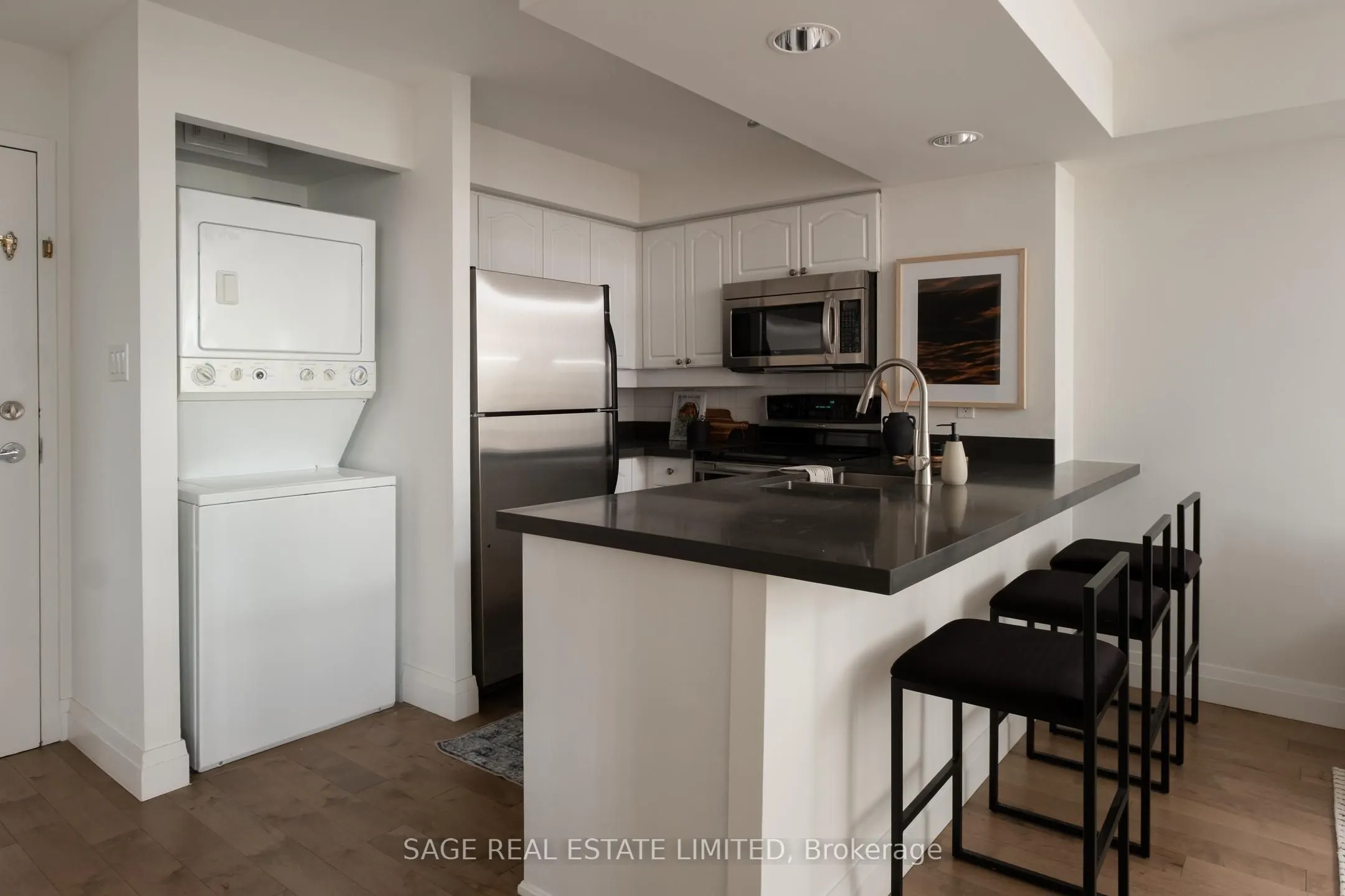 801 King Street W, #420