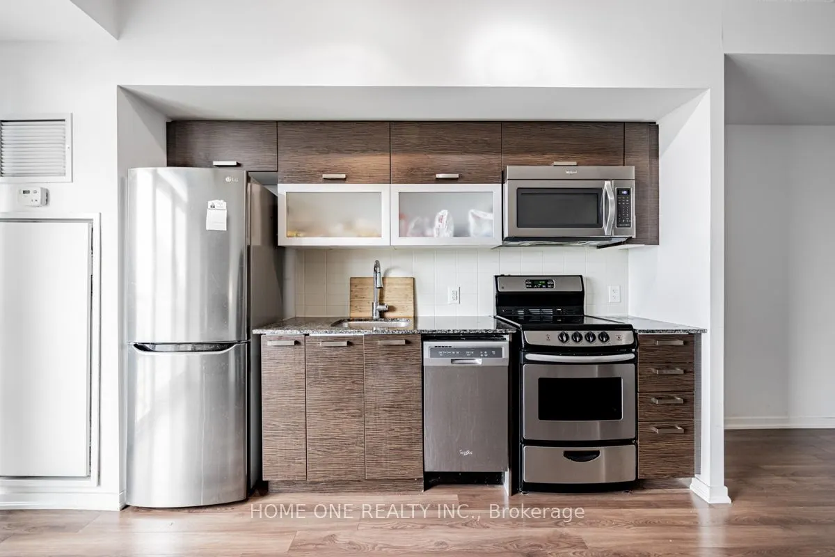 68 Abell Street, #822
