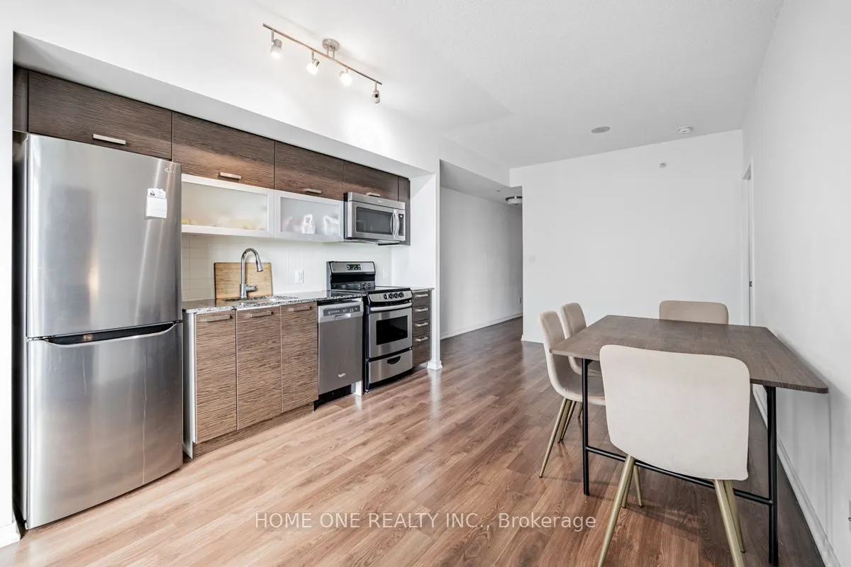 68 Abell Street, #822