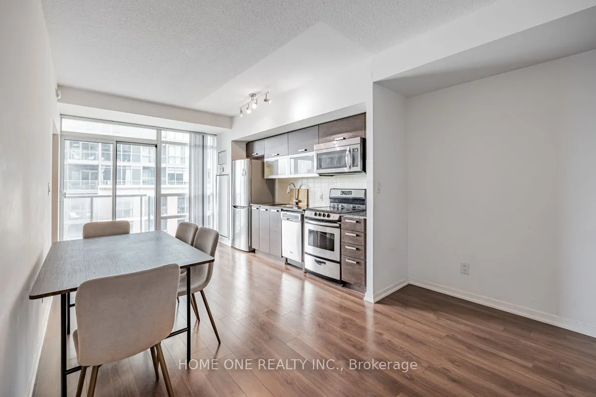 68 Abell Street, #822