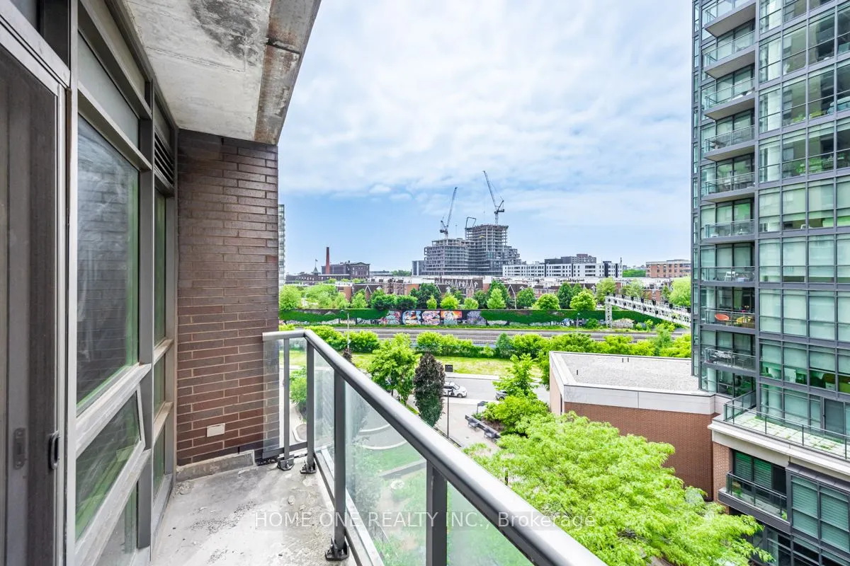 68 Abell Street, #822