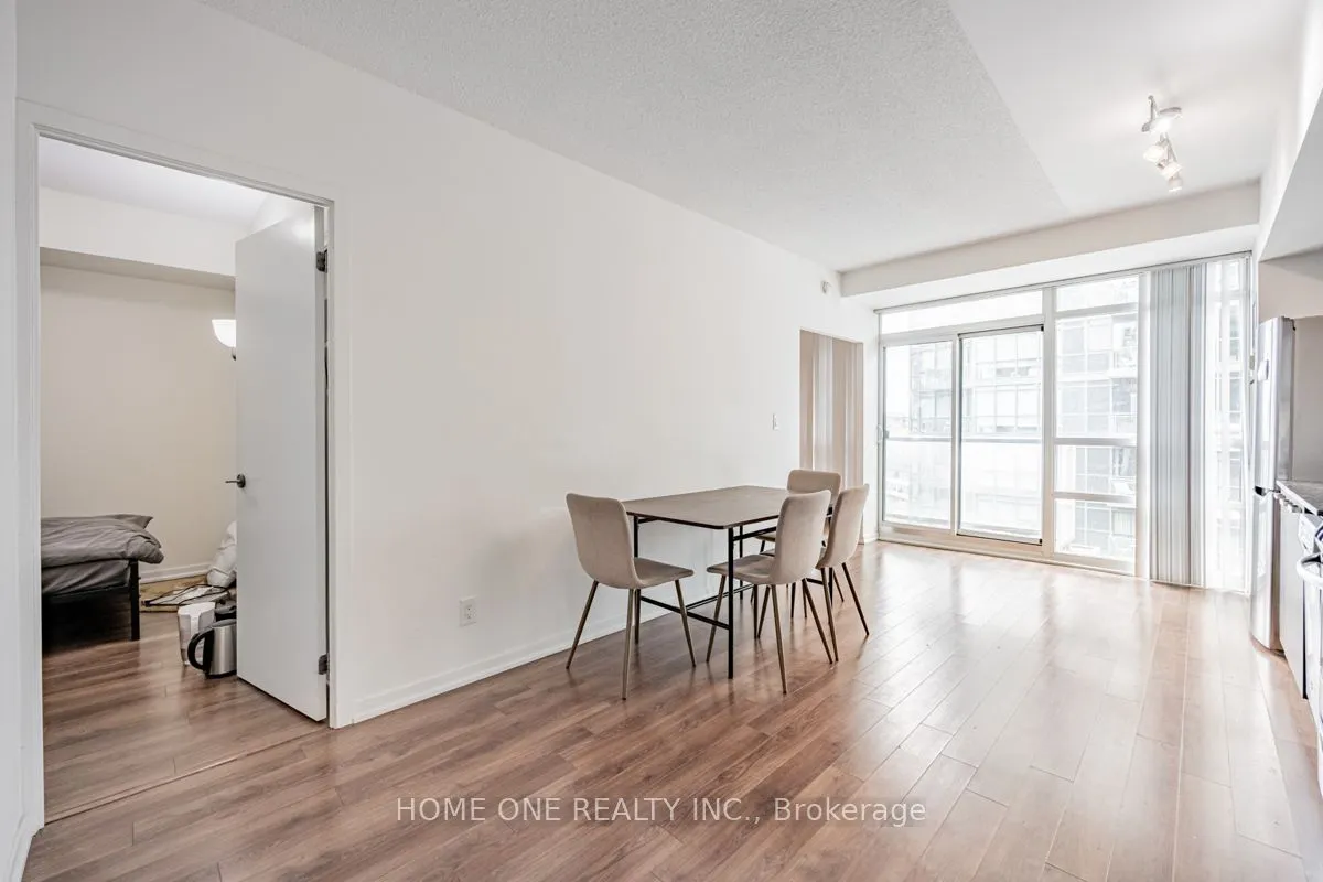 68 Abell Street, #822