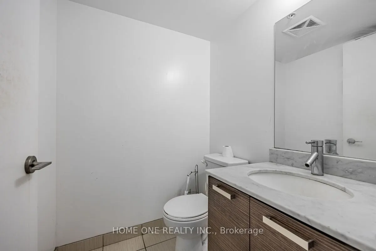 68 Abell Street, #822