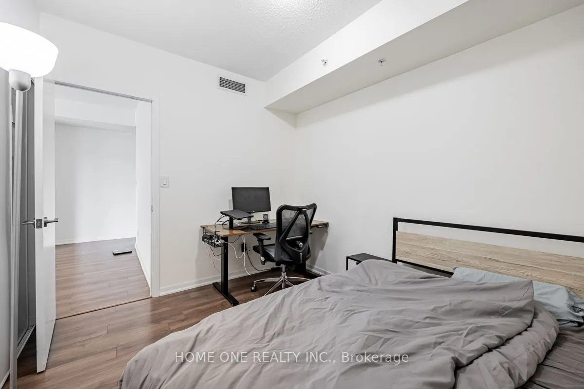 68 Abell Street, #822