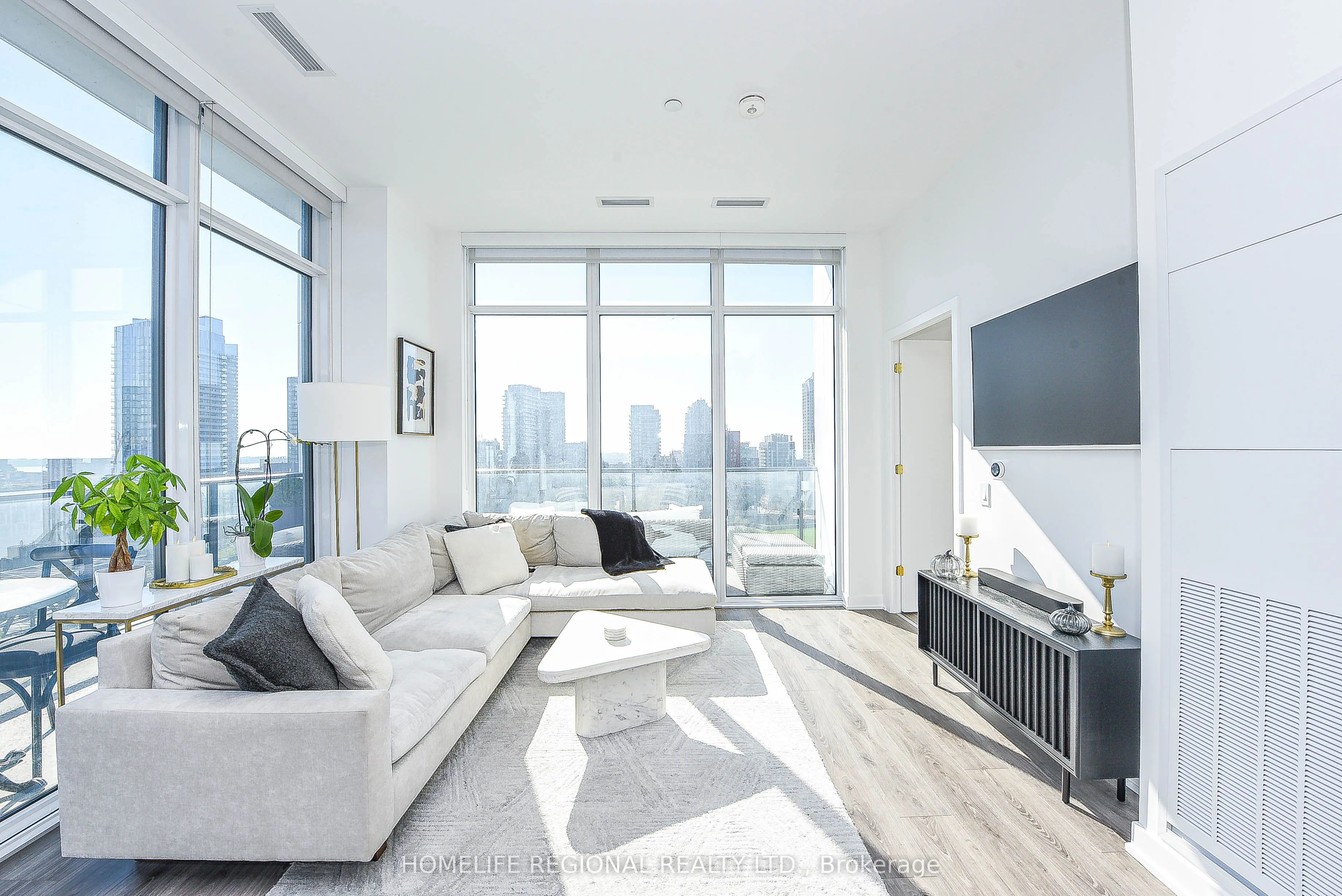 9 Tecumseth Street, #PH#19