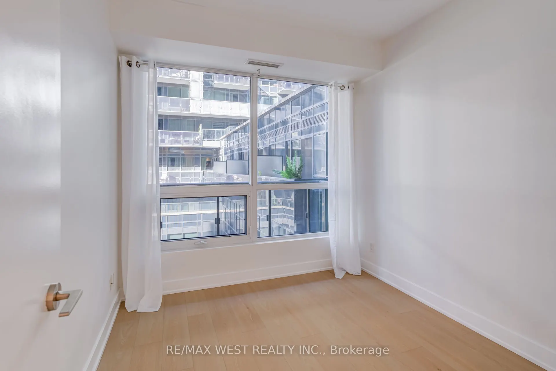 1030 King Street W, #431