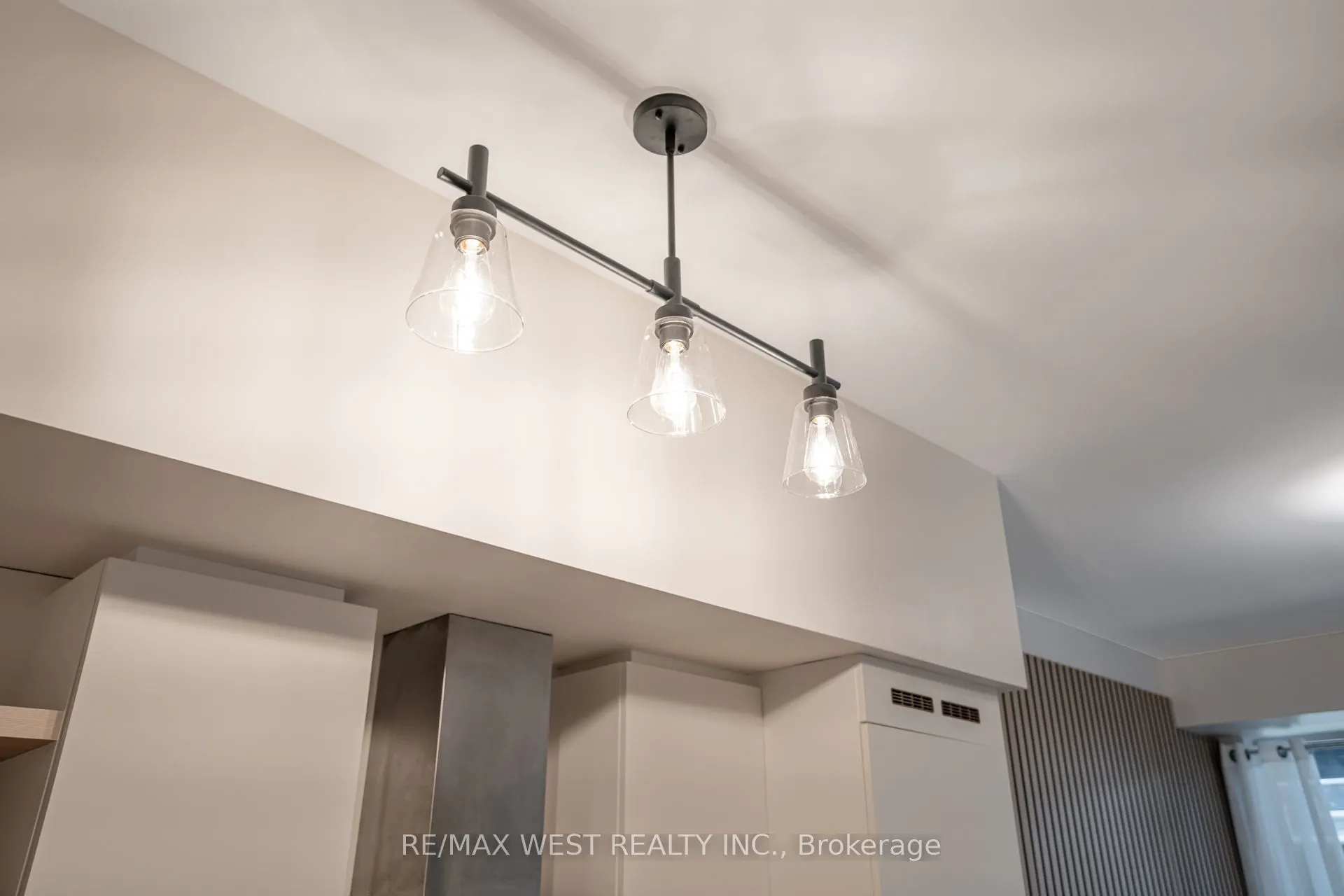 1030 King Street W, #431