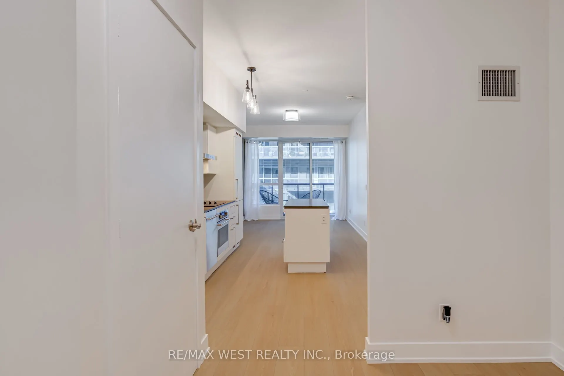 1030 King Street W, #431