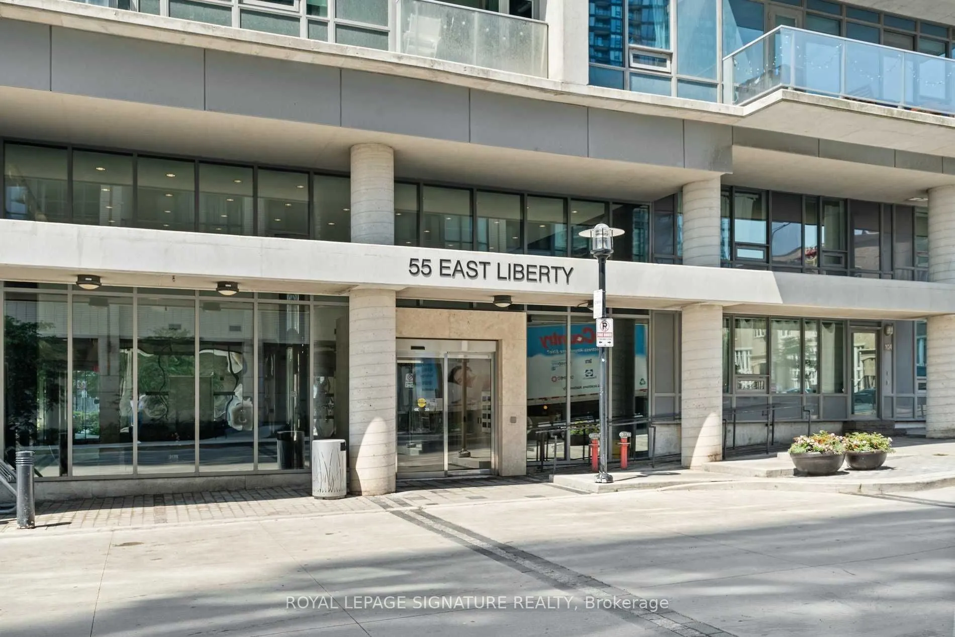 55 East Liberty Street, #815