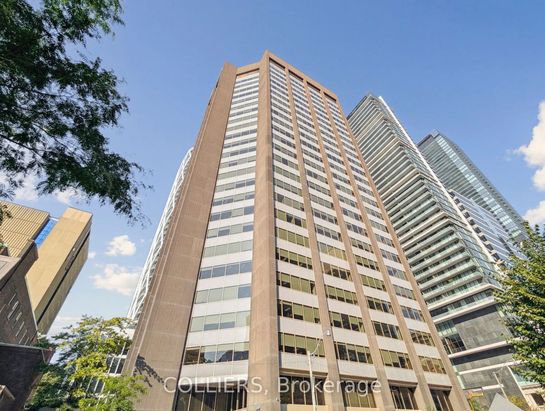 400 University Avenue, #1800 & 1802