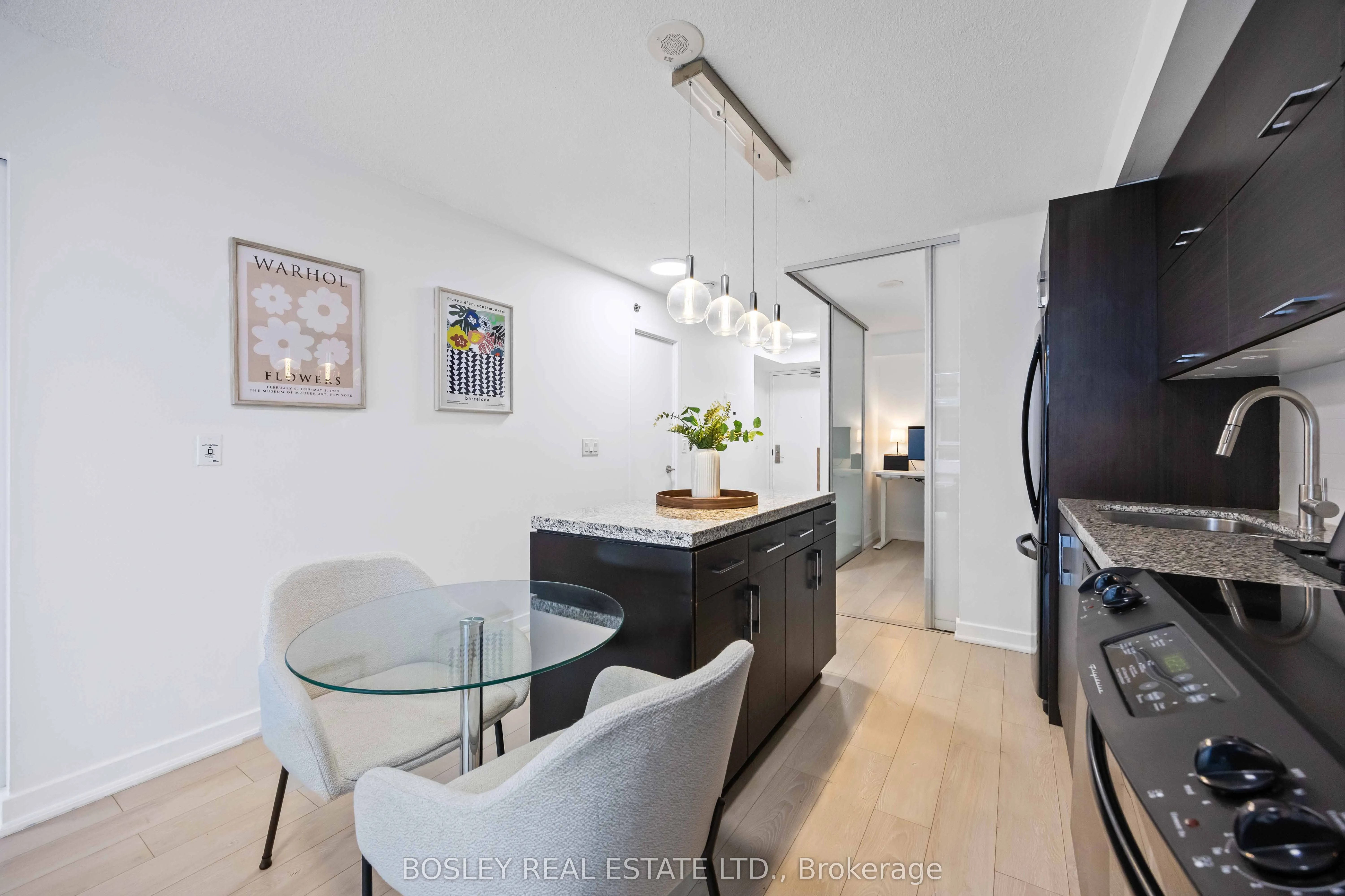 21 Nelson Street, #512