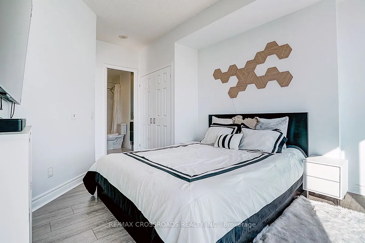 60 Byng Avenue, #510