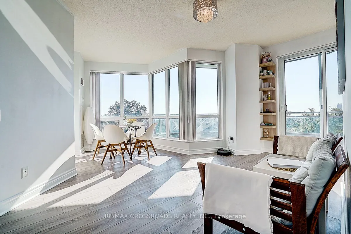 60 Byng Avenue, #510