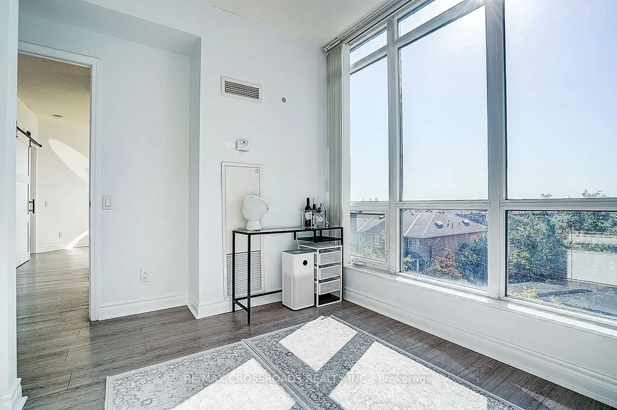 60 Byng Avenue, #510