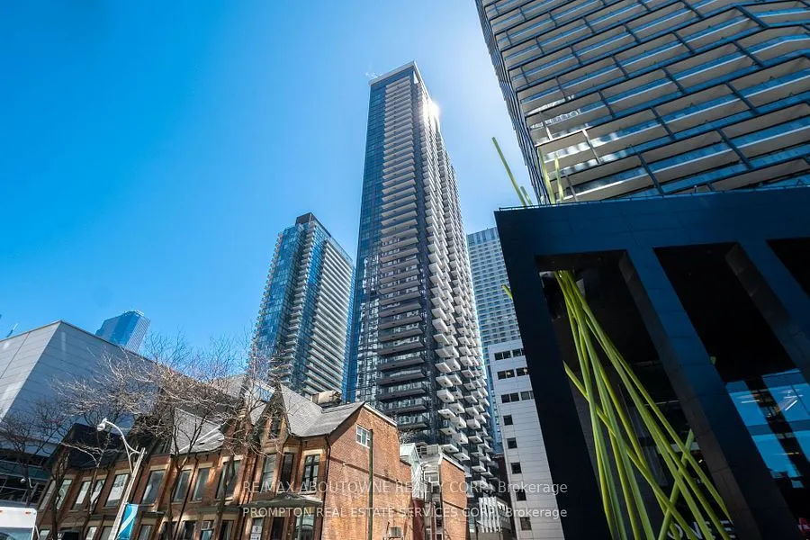 38 Widmer Street, #612
