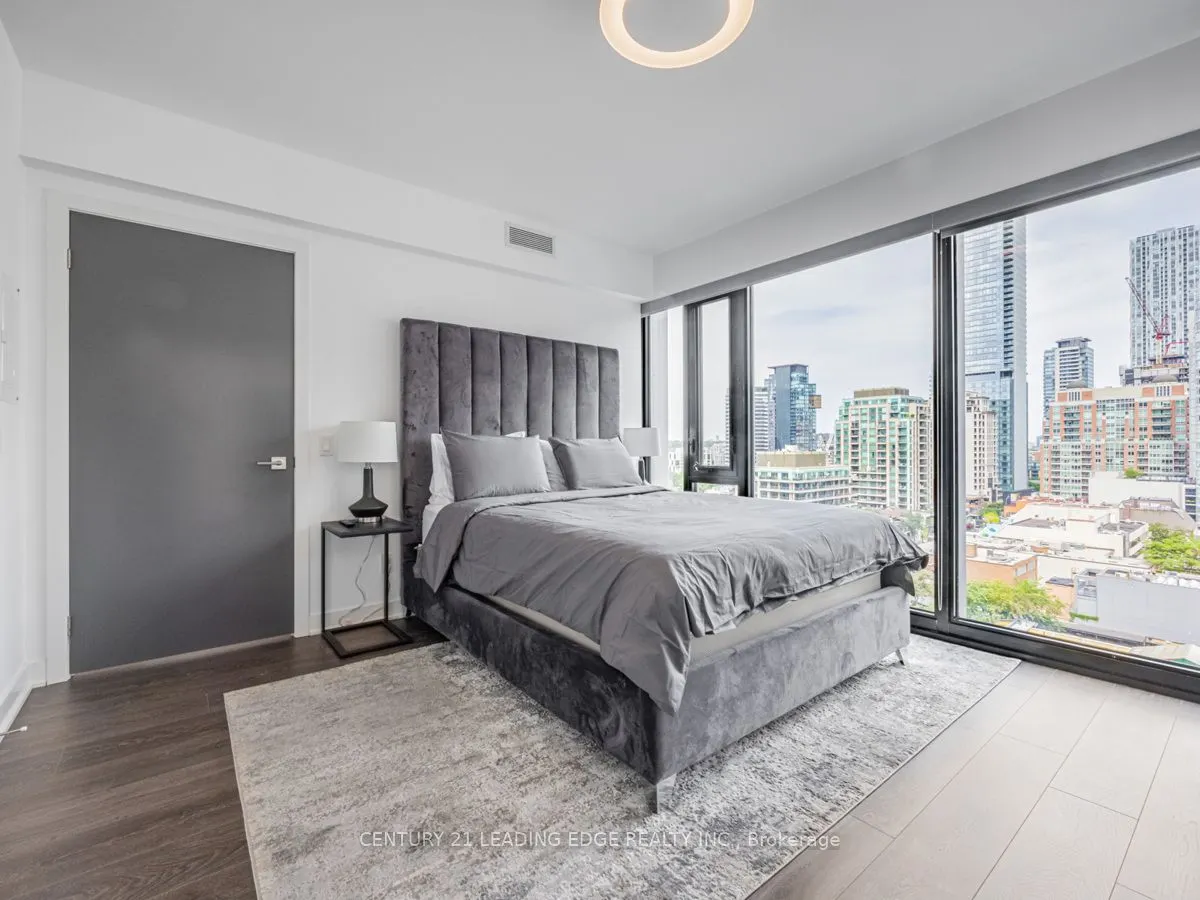 188 Cumberland Street, #1404